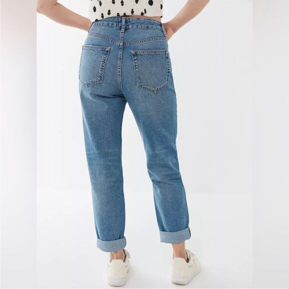BDG High-Rise Mom Blue Jeans with Distressing in Women's Size 34 NWT - Picture 2 of 14